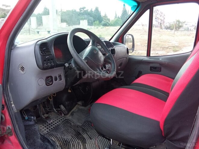 Ford Transit-8