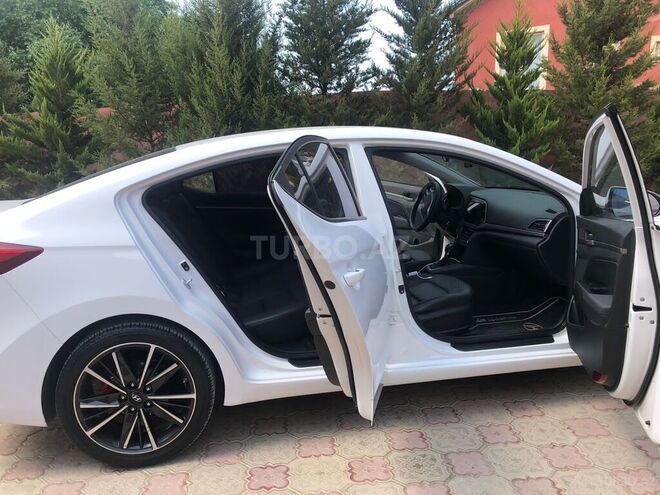 Hyundai Avante 2016, 135,000 km - 1.6 l - Bakı