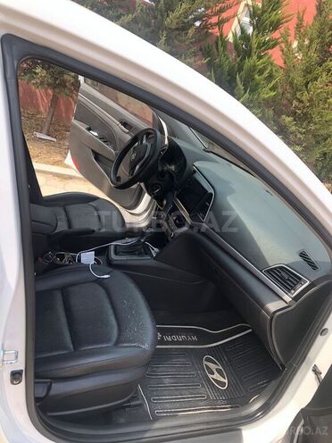 Hyundai Avante 2016, 135,000 km - 1.6 l - Bakı