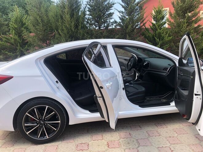 Hyundai Avante 2016, 135,000 km - 1.6 l - Bakı