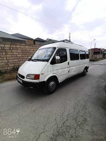 Ford Transit-1