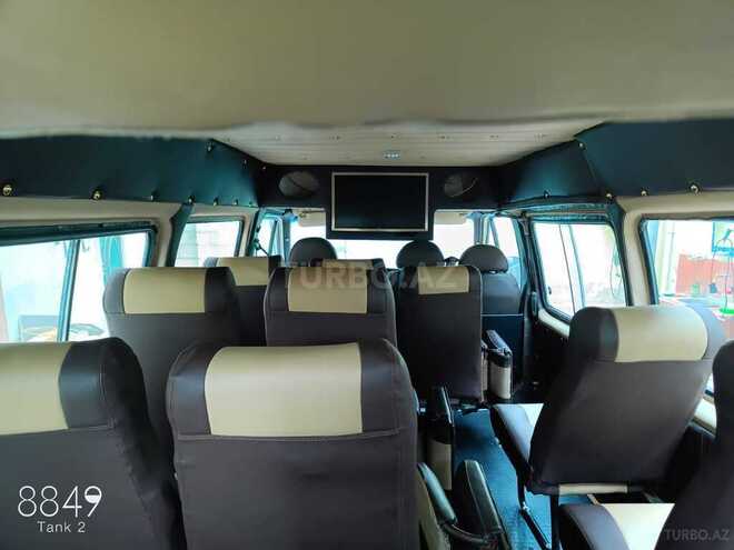 Ford Transit-15