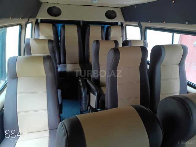 Ford Transit-11