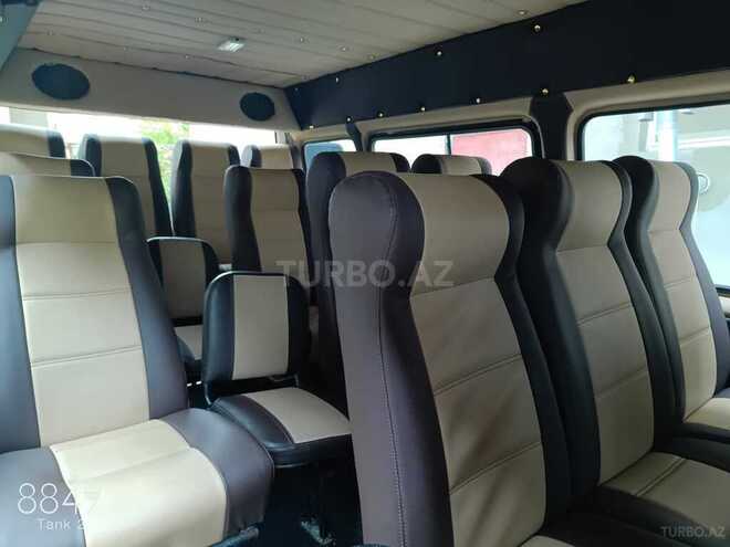 Ford Transit-14