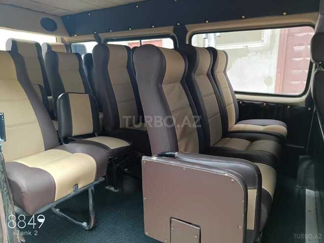 Ford Transit-13