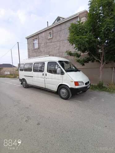 Ford Transit-7