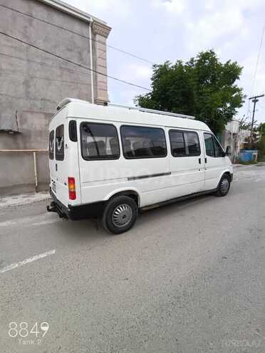 Ford Transit-6