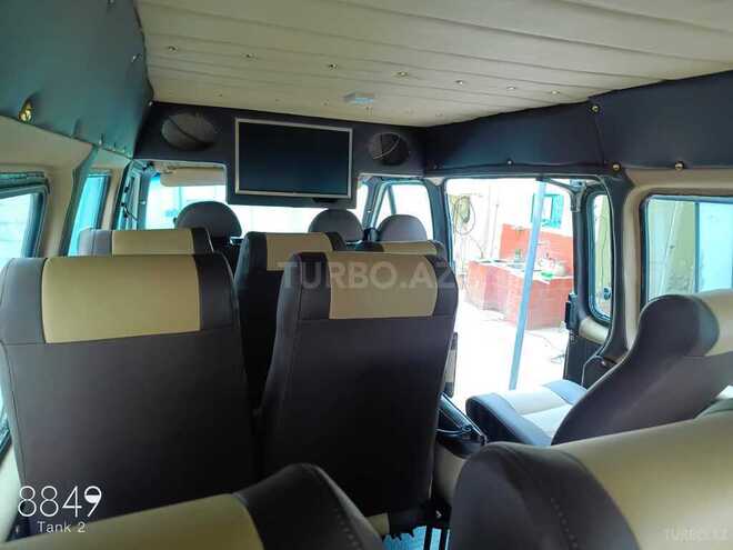 Ford Transit-12