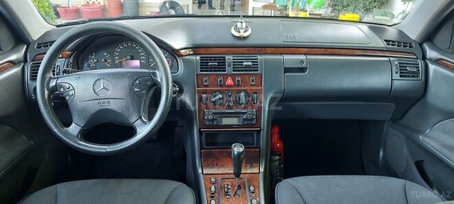 Mercedes E 200 1999, 264,000 km - 2.0 l - Mingəçevir