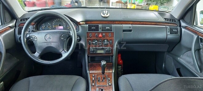 Mercedes E 200 1999, 264,000 km - 2.0 l - Mingəçevir