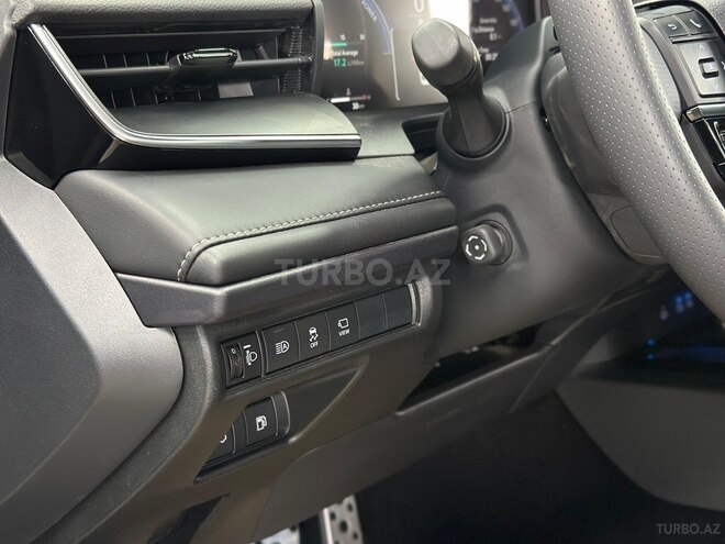 Toyota Camry-19