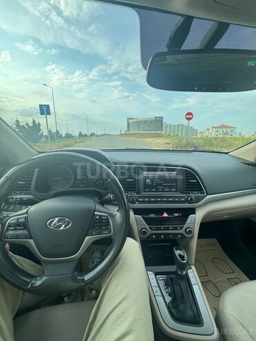Hyundai Elantra 2017, 156,000 km - 2.0 l - Bakı