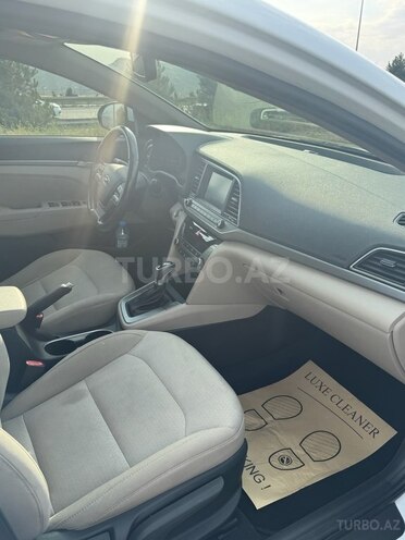 Hyundai Elantra 2017, 156,000 km - 2.0 l - Bakı