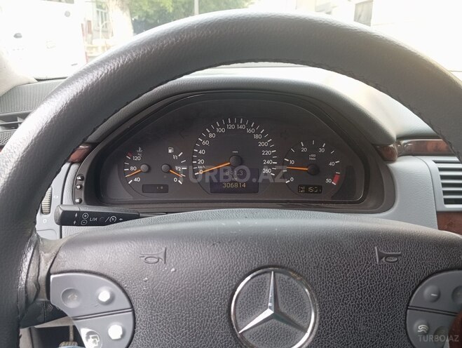 Mercedes E 220 d 2000, 306,000 km - 2.2 l - Bakı