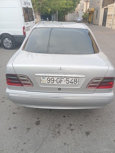 Mercedes E 220 d 2000, 306,000 km - 2.2 l - Bakı