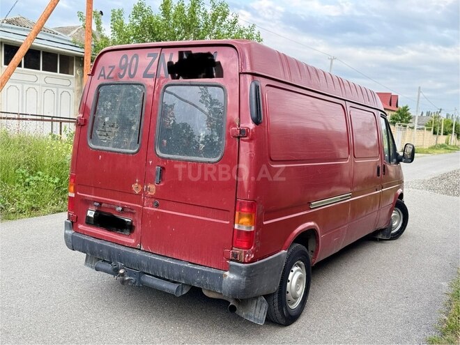 Ford Transit-4