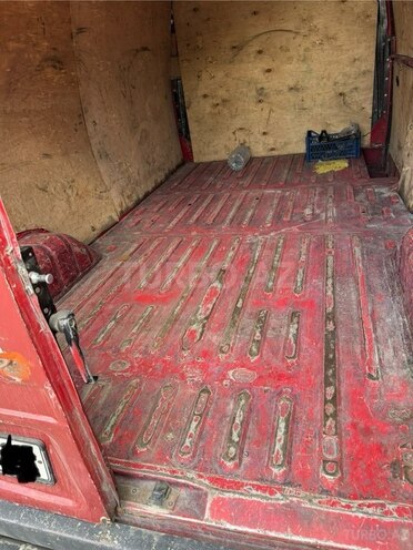 Ford Transit-7