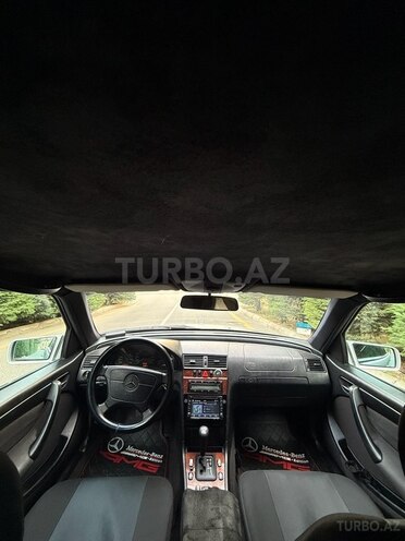 Mercedes C 200-8