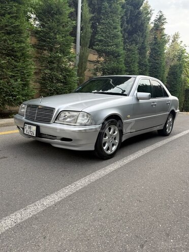 Mercedes C 200-4