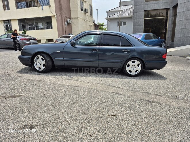 Mercedes E 200 1997, 310,000 km - 2.0 l - Bakı