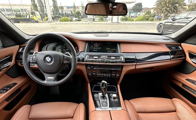 BMW 750-11
