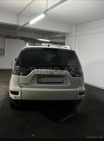 Mitsubishi Outlander 2010, 180,000 km - 3.0 l - Bakı