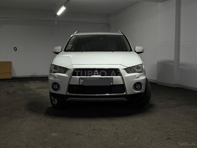 Mitsubishi Outlander 2010, 180,000 km - 3.0 l - Bakı