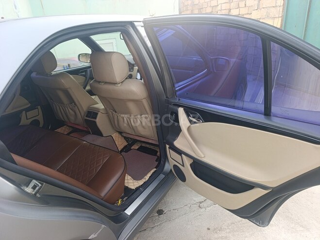 Mercedes E 220 d 2000, 333,333 km - 2.2 l - Bakı