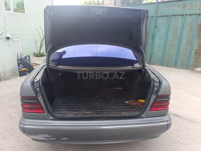 Mercedes E 220 d 2000, 333,333 km - 2.2 l - Bakı