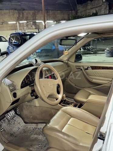 Mercedes C 230 1999, 200,000 km - 2.3 л - Bakı