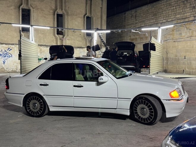 Mercedes C 230 1999, 200,000 km - 2.3 л - Bakı