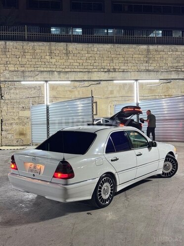 Mercedes C 230 1999, 200,000 km - 2.3 л - Bakı
