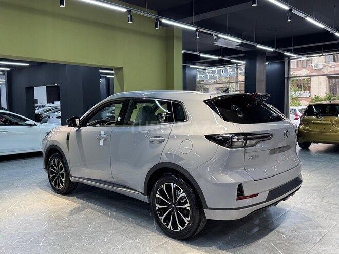 Changan Qiyuan Q05-8
