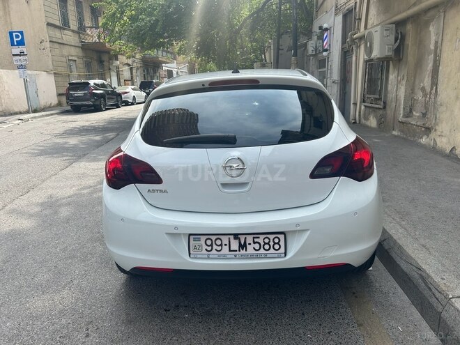 Opel Astra 2012, 196,957 km - 1.6 l - Bakı