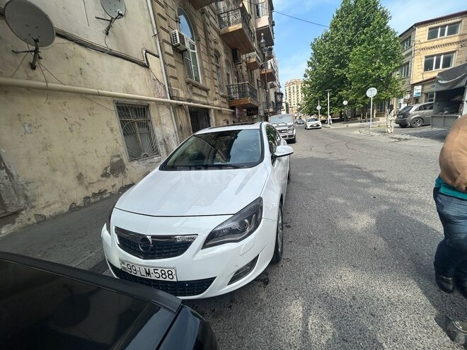 Opel Astra 2012, 196,957 km - 1.6 l - Bakı