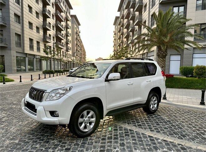 Toyota Land Cruiser Prado 2009, 258,000 km - 2.7 л - Bakı
