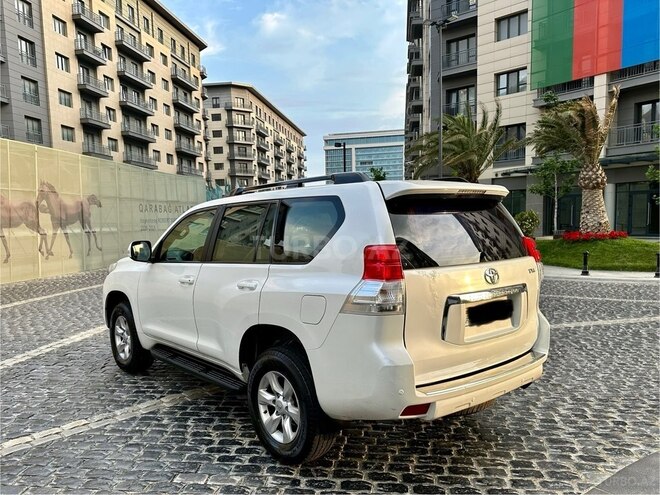 Toyota Land Cruiser Prado 2009, 258,000 km - 2.7 л - Bakı
