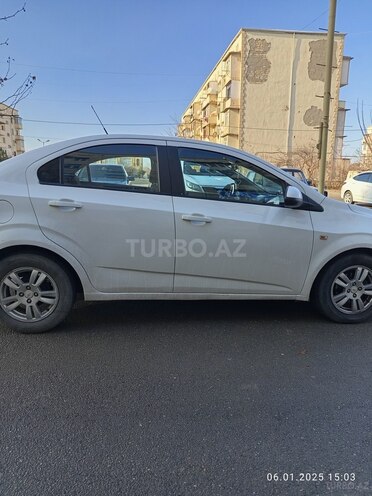 Chevrolet Aveo-6