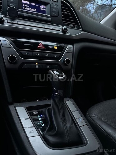 Hyundai Avante 2016, 268,000 km - 1.6 l - Sumqayıt