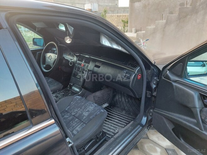 Mercedes E 240 1999, 345,052 km - 2.4 l - Bakı