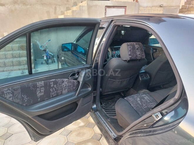 Mercedes E 240 1999, 345,052 km - 2.4 l - Bakı