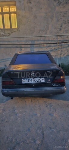 Mercedes E 200 1991, 930,582 km - 2.0 l - Sumqayıt