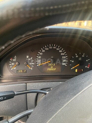 Mercedes E 220 d 1999, 700,000 km - 2.2 л - Bakı