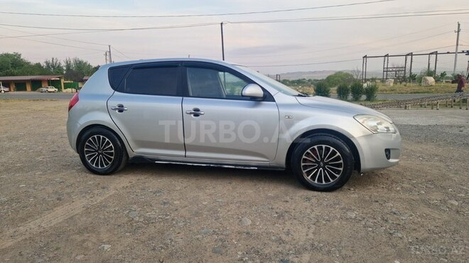 Kia Ceed 2007, 240,000 km - 1.4 l - Horadiz