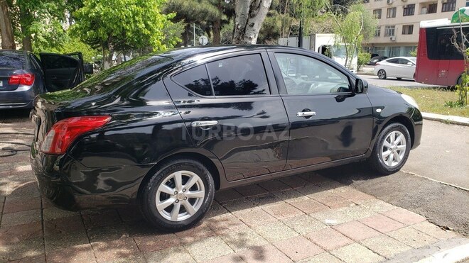 Nissan Sunny-4