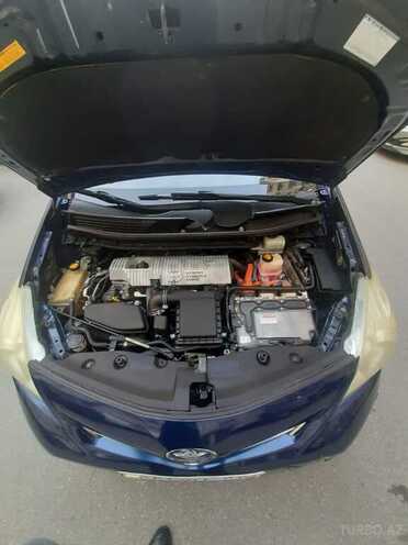 Toyota Prius V 2012, 390,000 km - 1.8 l - Xırdalan