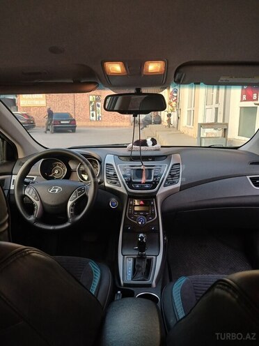 Hyundai Elantra 2015, 288,888 km - 1.8 l - Bakı