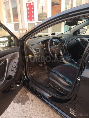 Hyundai Elantra 2015, 288,888 km - 1.8 l - Bakı