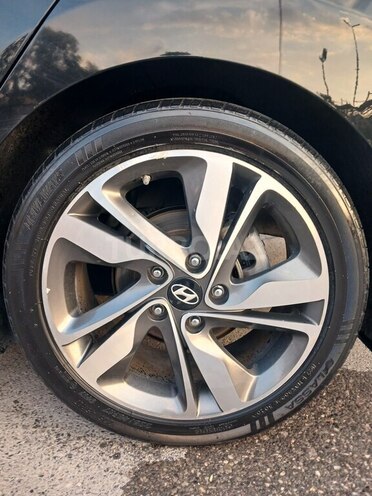 Hyundai Elantra 2015, 288,888 km - 1.8 l - Bakı