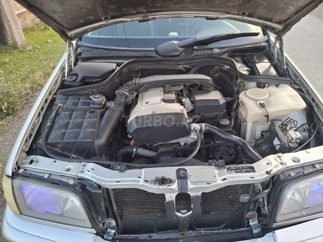 Mercedes C 180 1998, 380,000 km - 1.8 л - Salyan